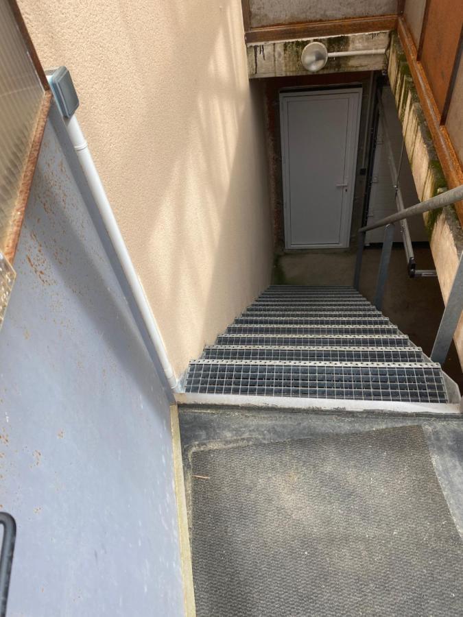 Loft Avec Terrasse Pour 4 Pers A 3Km Du Circuit Avec Garage Au Calme Daire Le Mans Dış mekan fotoğraf