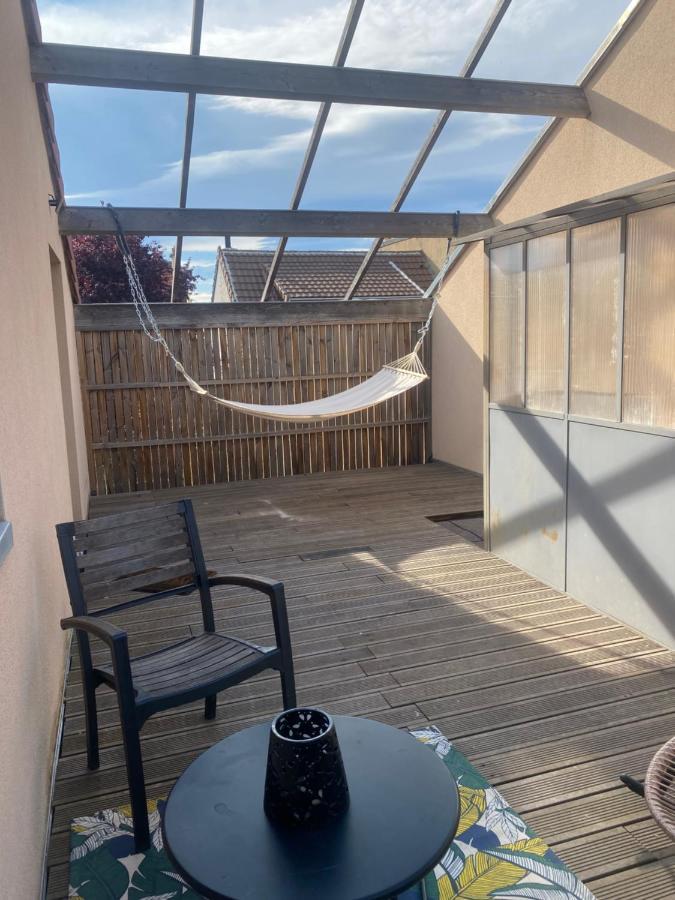 Loft Avec Terrasse Pour 4 Pers A 3Km Du Circuit Avec Garage Au Calme Daire Le Mans Dış mekan fotoğraf